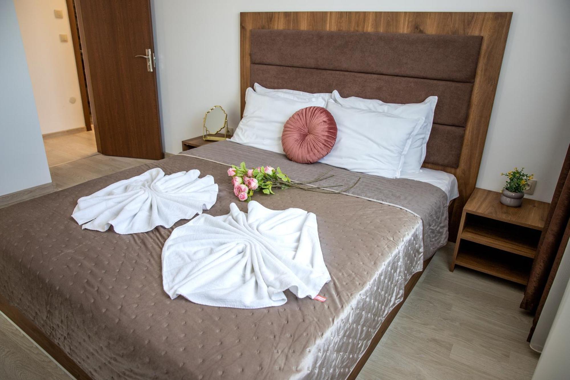 Two-Bedroom Premium Apartment سينتس قسطنطين وهيلينا المظهر الخارجي الصورة